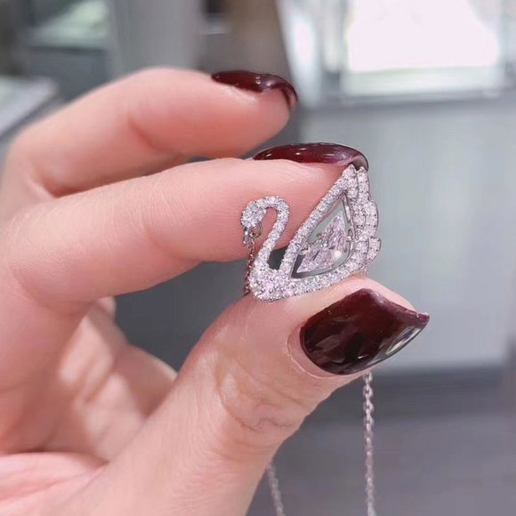 Swarovski - Picture 3 of 4